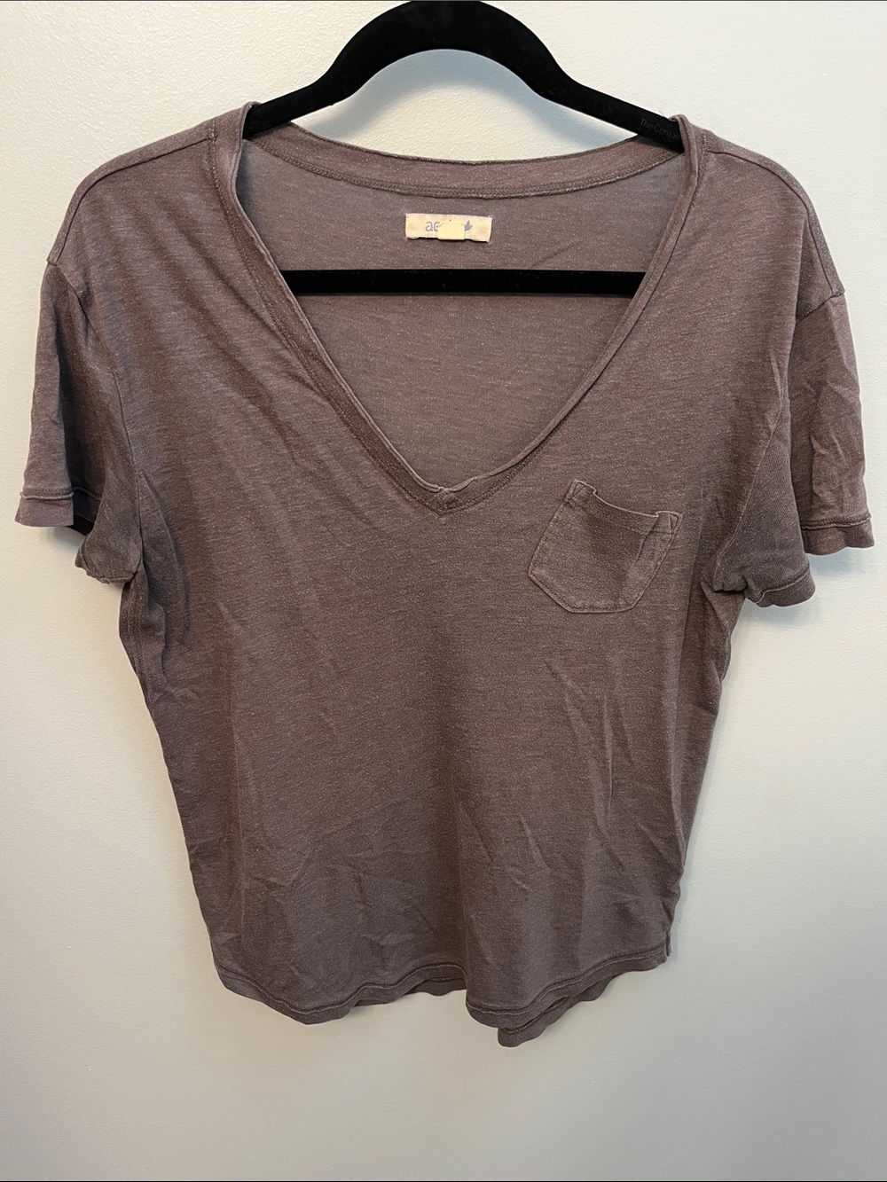 aerie V-Neck Pocket Tee in Mauve